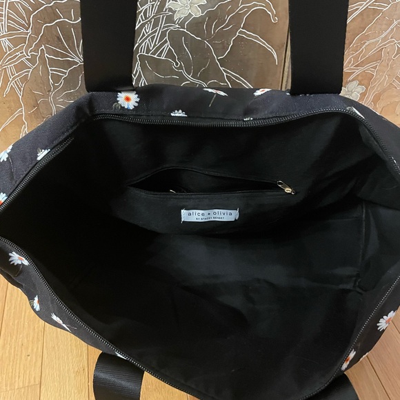 Alice + Olivia Black Floral Tote Bag - Picture 5 of 7